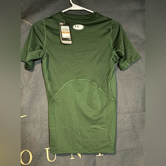 Under Armour HeatGear shirt - Picture 6 of 7